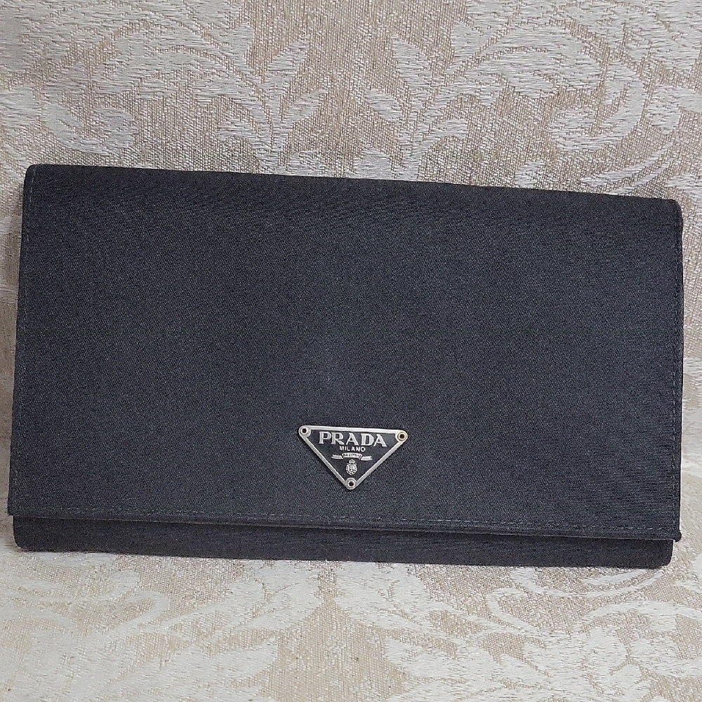 PRADA NYLON LEATHER BIFOLD WALLET NWOT